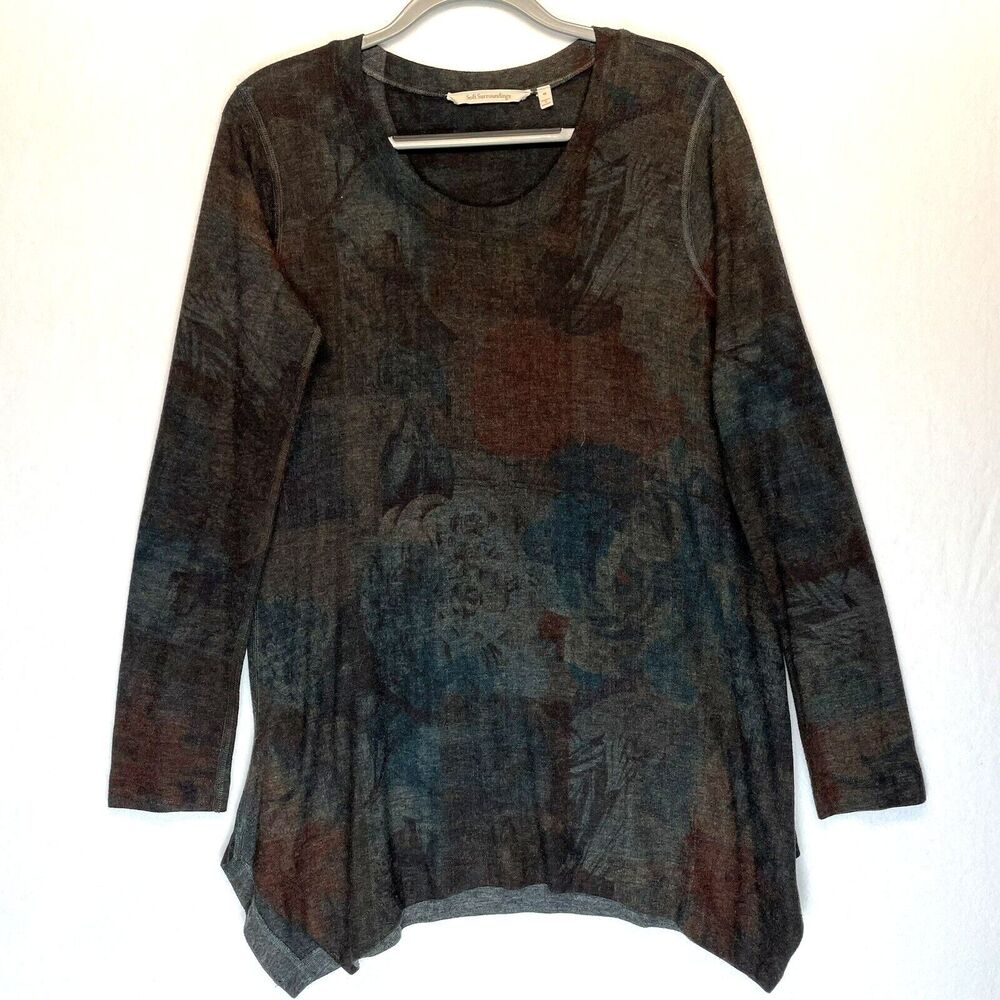 SOFT SURROUNDINGS Sweater Top Size Medium Floral Knit Long Sleeve Gray Long Line